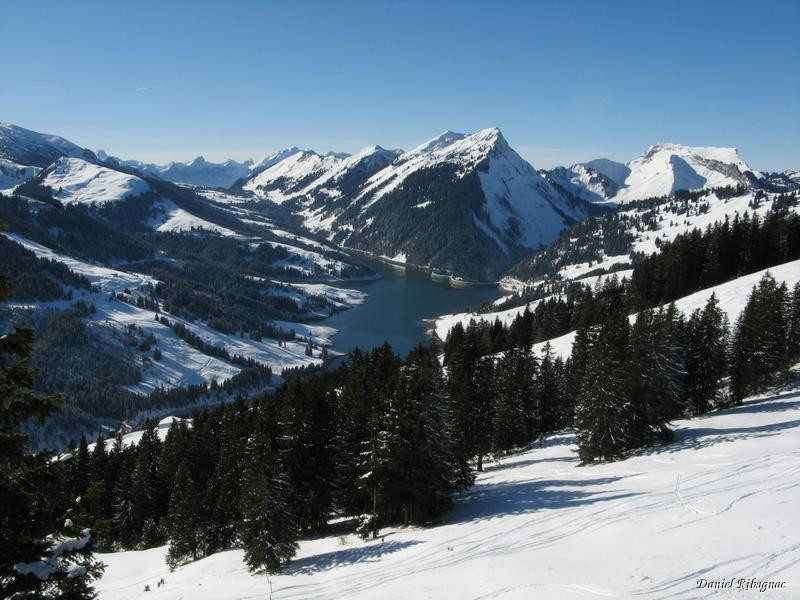 Depuis le sommet du Pt1725, vue sur le lac de l'Hongrin