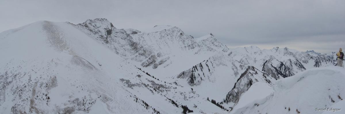 Depuis le Van, vue sur le Vanil Noir ... presque blanc !
