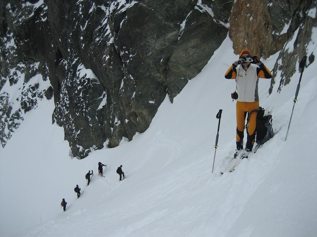 Les distances de sécurité selon skitour ;-)