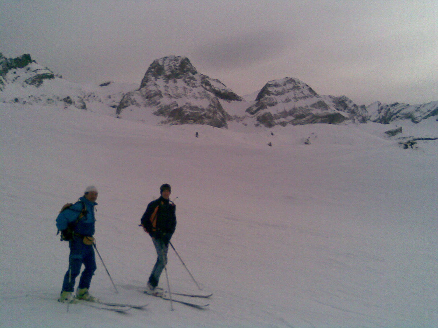 Au Pas de Cheville, au fond le Col du Brotset