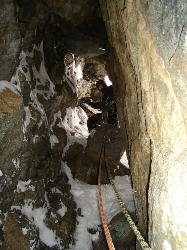 Traversée sous le bloc coincé