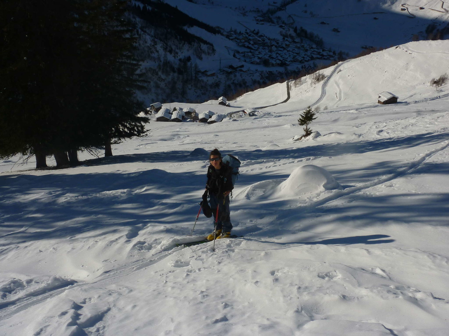 Salendo al Garvera, sullo sfondo Soliva e Curaglia