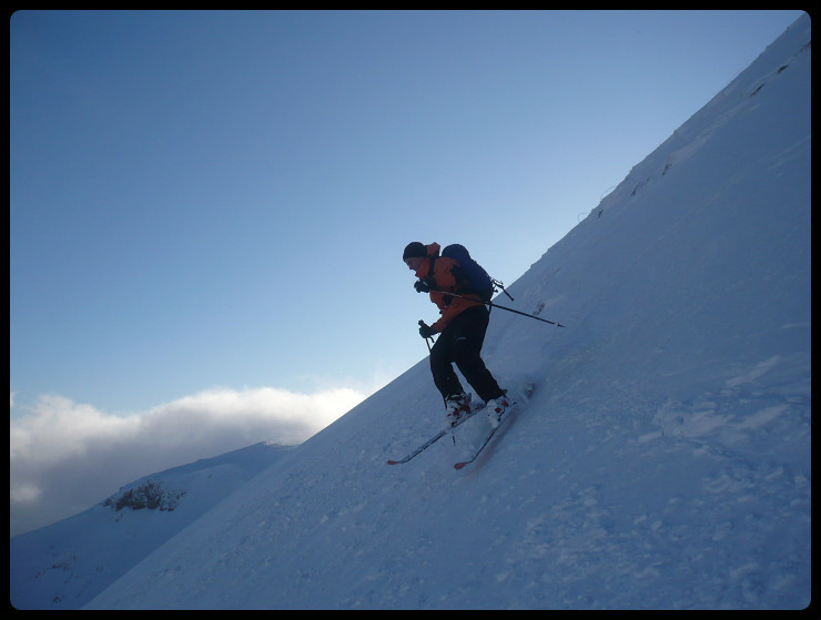 Le raide le voilà: une portion à 45° sur 100 / 150m ;)