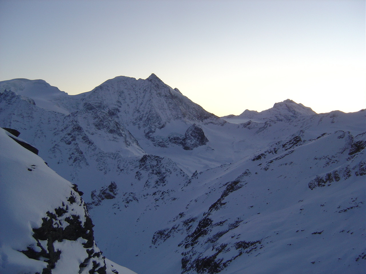 Vers l'W, le Mont Blanc de Cheilon