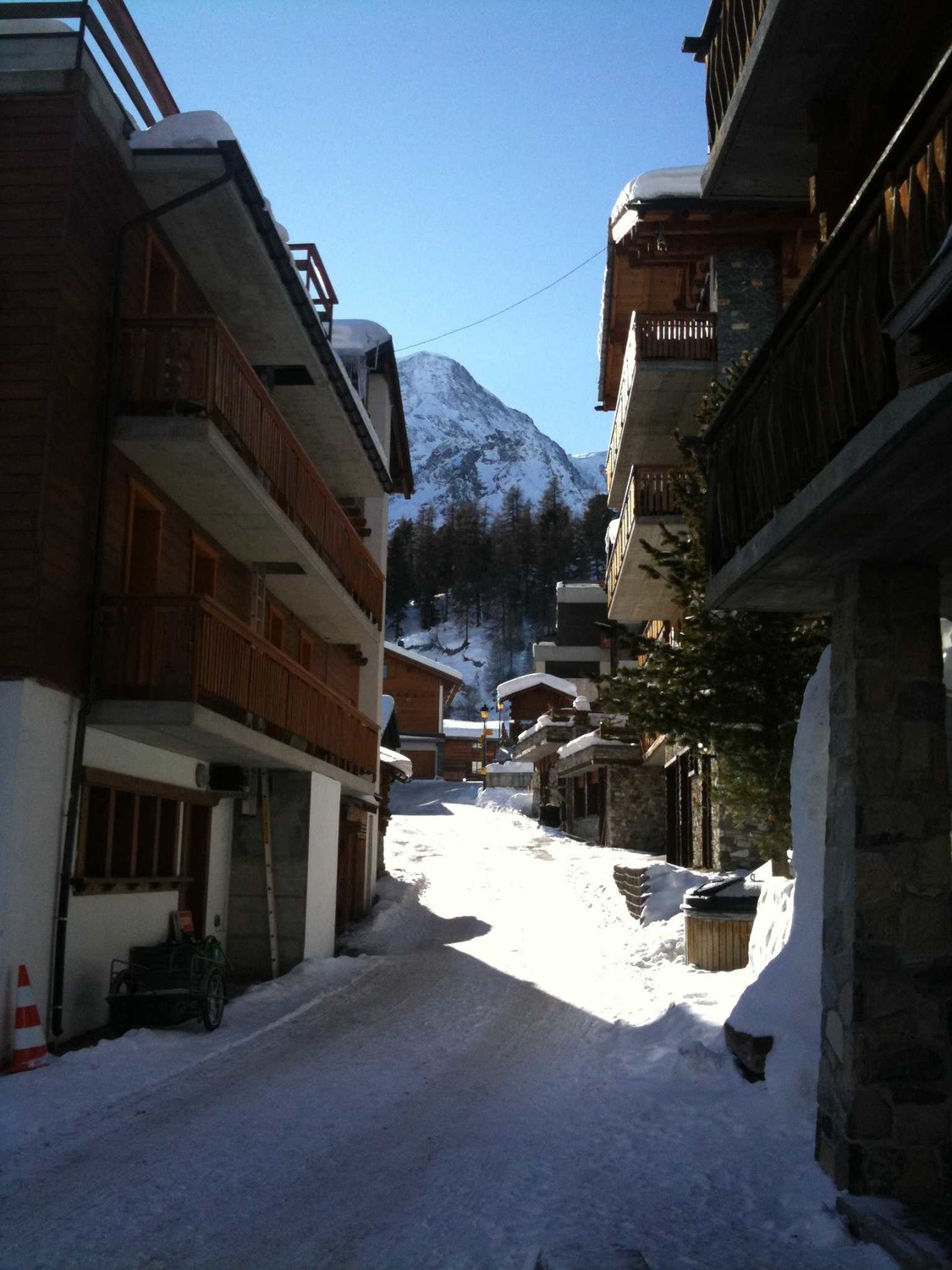 Le centre d'Arolla et la face Nord du Pigne