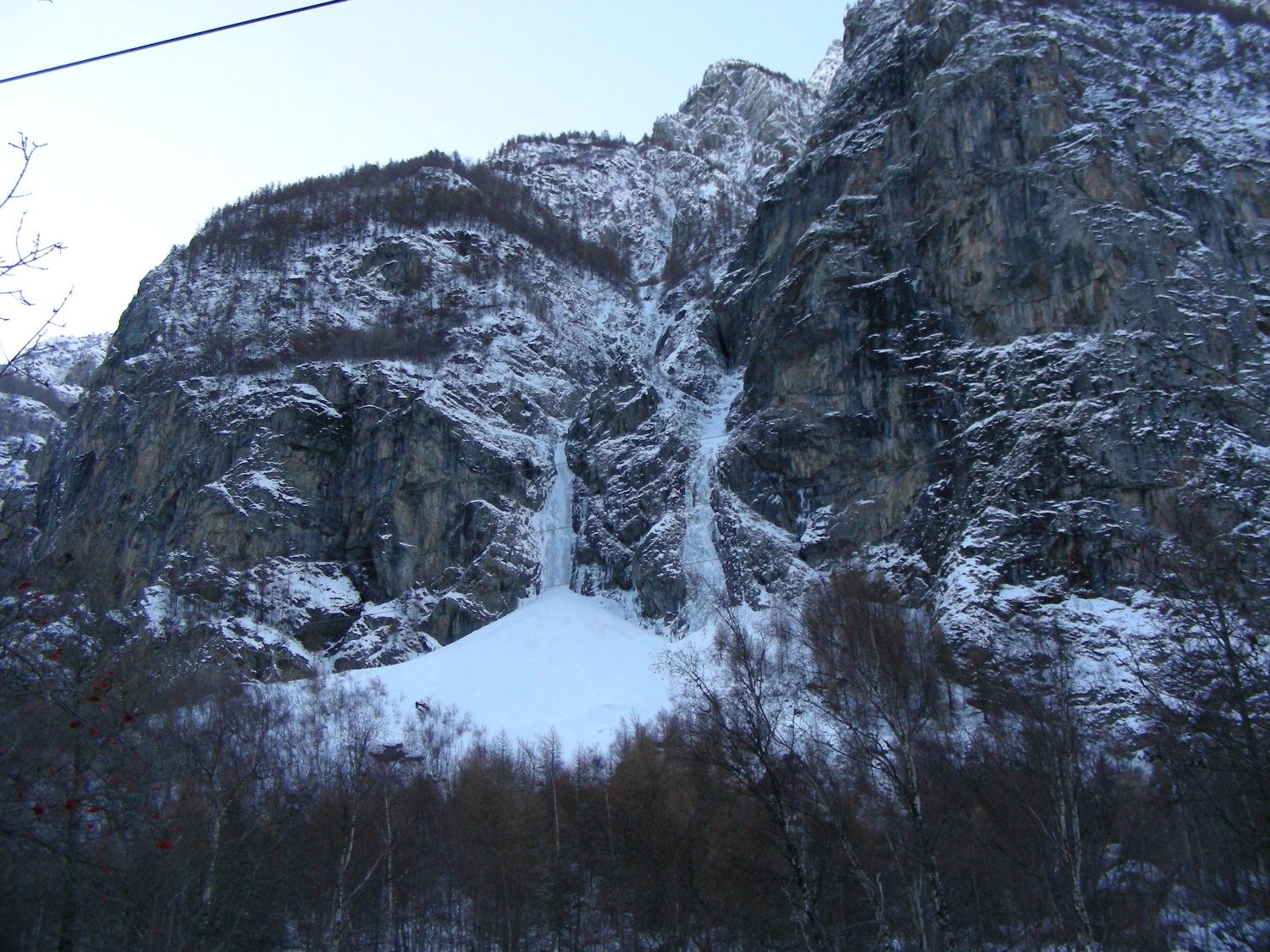 Le Délire du Chacal (à gauche) et Adrénaline Rush (à droite) dans Malaval N (La Grave)