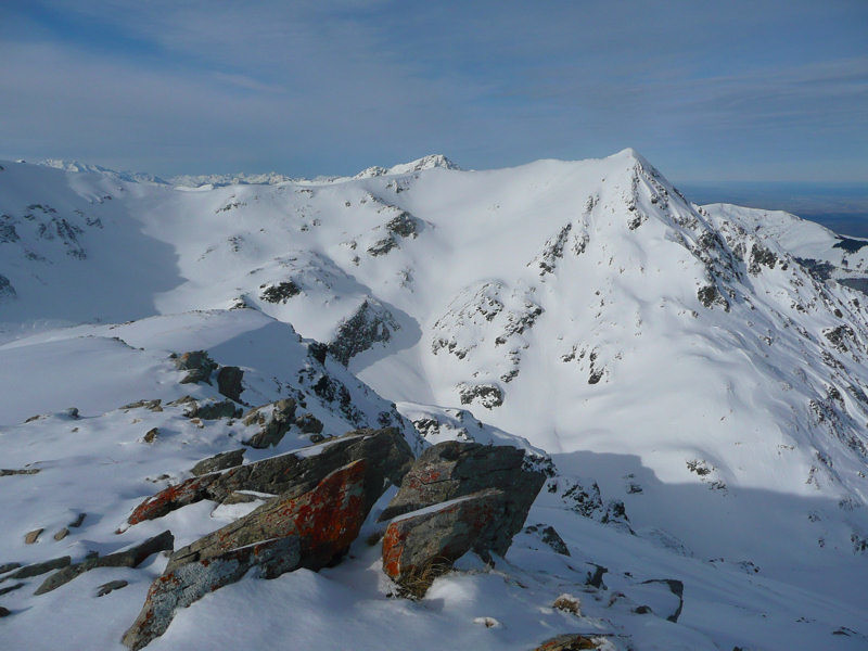 Face S du Pène Nère (et son petit couloir ESE à droite) vu depuis la Montagnette