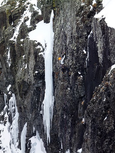 Les 2 voies de DRY TOOLING de Bielsa N : Le nettoyeur & Le jeu en vaut la chandelle