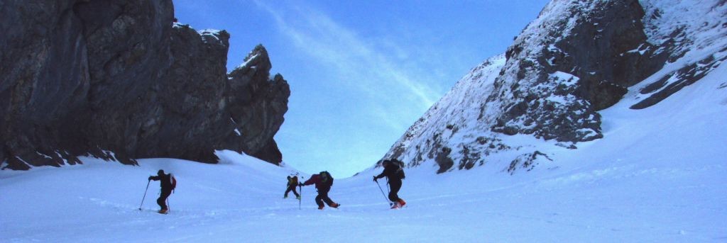 Montée au couloir du Tchadar (versant W)