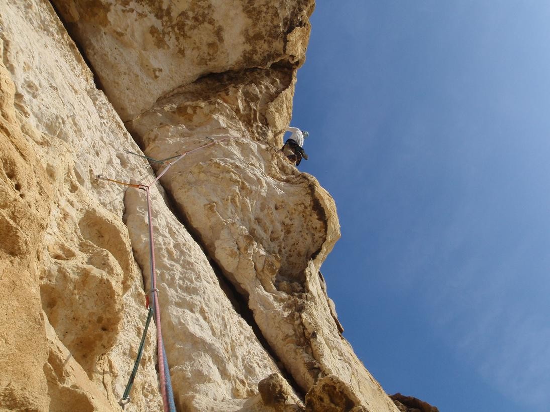 L3 - Alex contourne le toit
