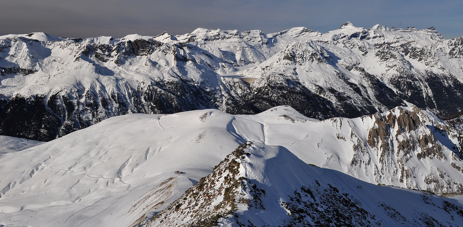 Panorama Otanes : Emosson au centre !