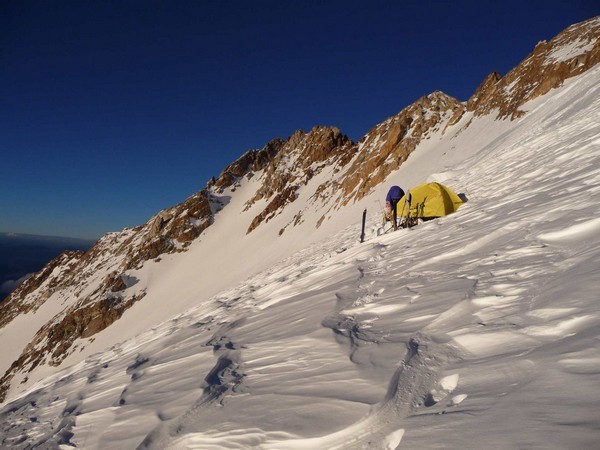 Nanga Parbat (Pakistan): dernier camp à 7600m dans la face NW