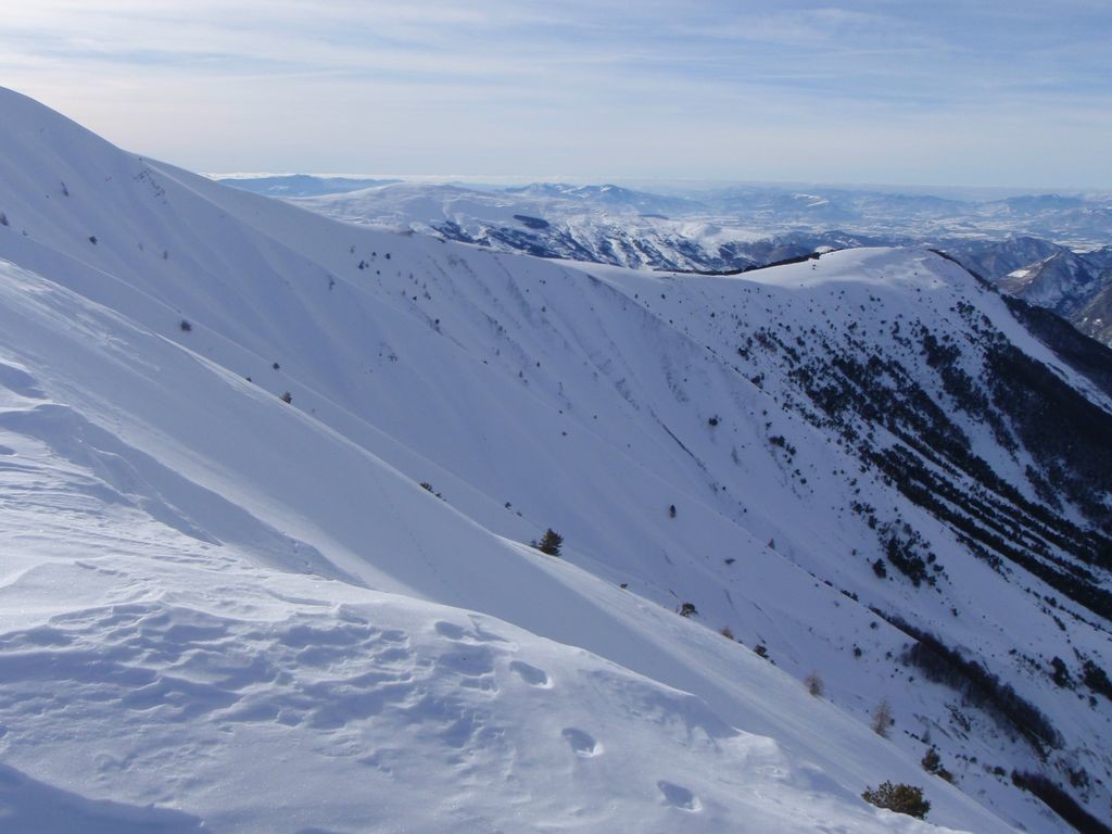 L'Oratoire - Descente sur la "croupe" en milieu de photo
