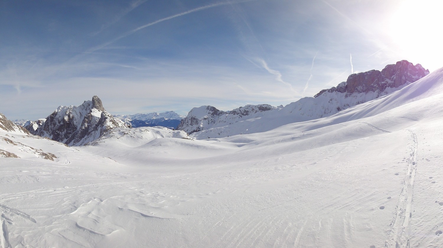 Panorama du col d'Ugeon sur le vallon de Tanay
