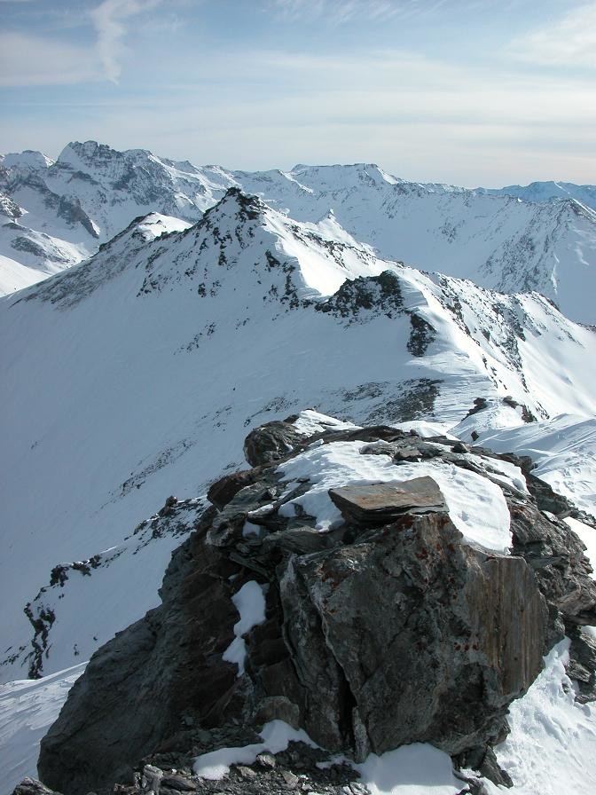 Du sommet la Cime Gardoria, plus loin la Rognosa d'Etache