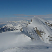 Arête de roche Close du sommet du pic des Têtes