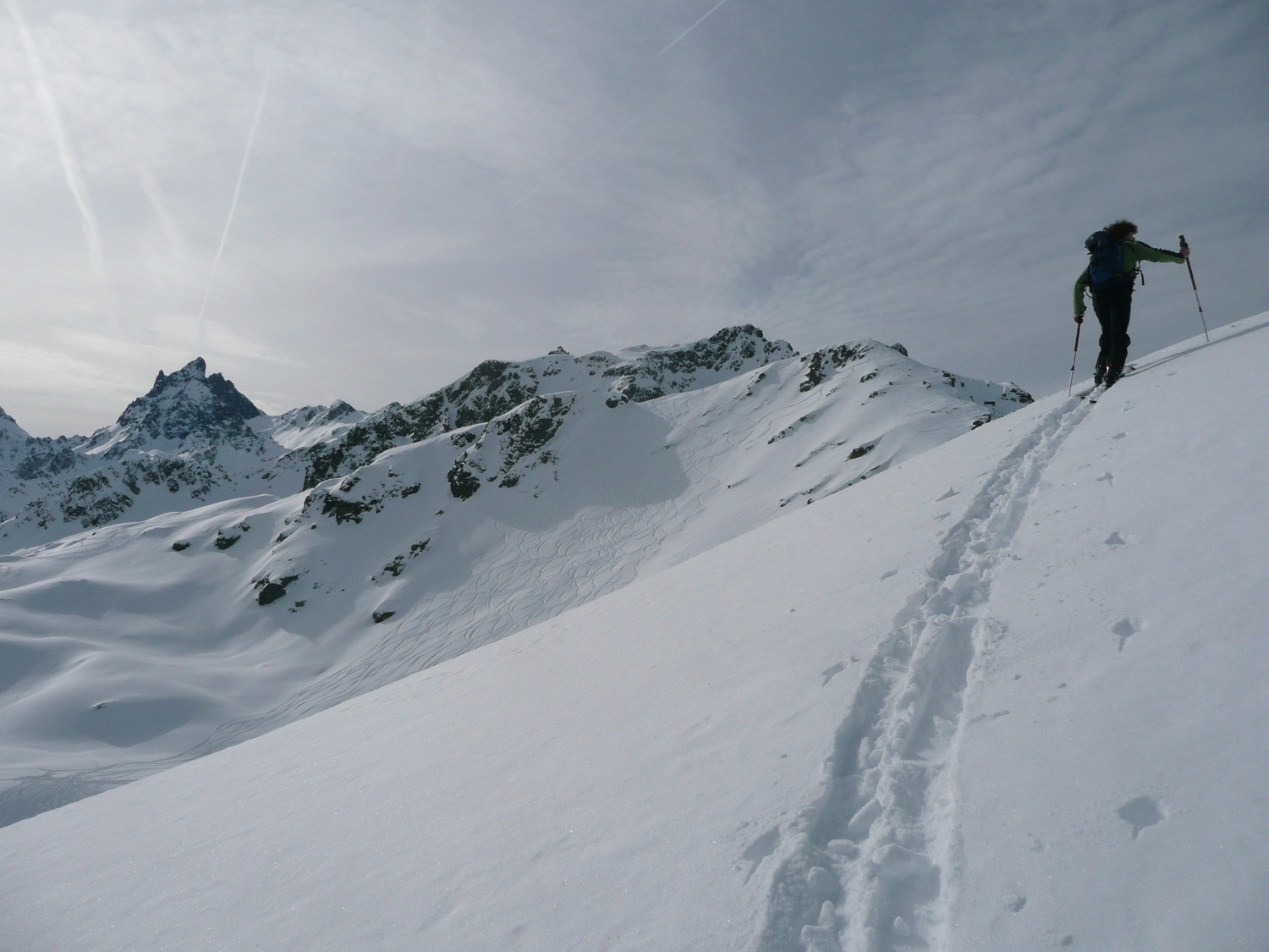 En montant sur la crête