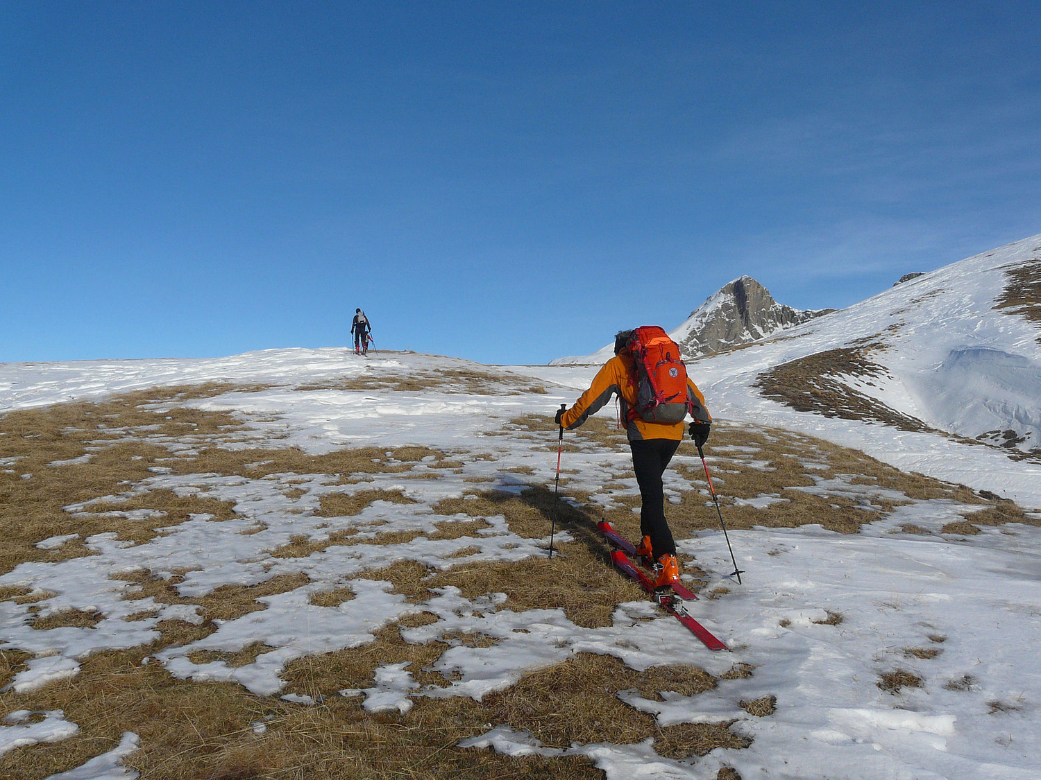 Manque un peu de neige, surtout sur les crêtes