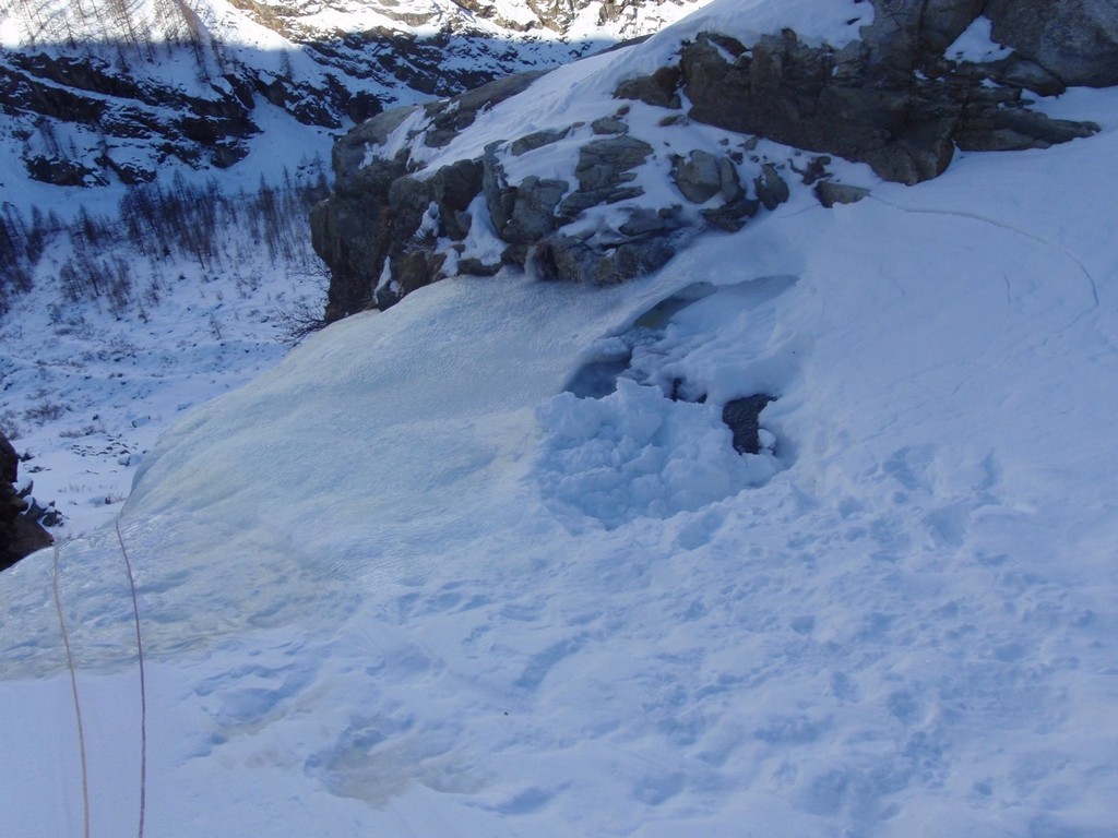 Cogne: Patri: L2 - La cloche de glace cassée.