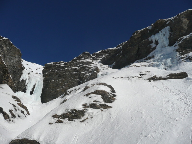 Pisse Bernard, le cirque du haut, magnifique.