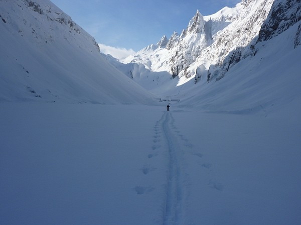 Salendo al Ruchbuel, attraversando il Falensee con il Nadlenspitz