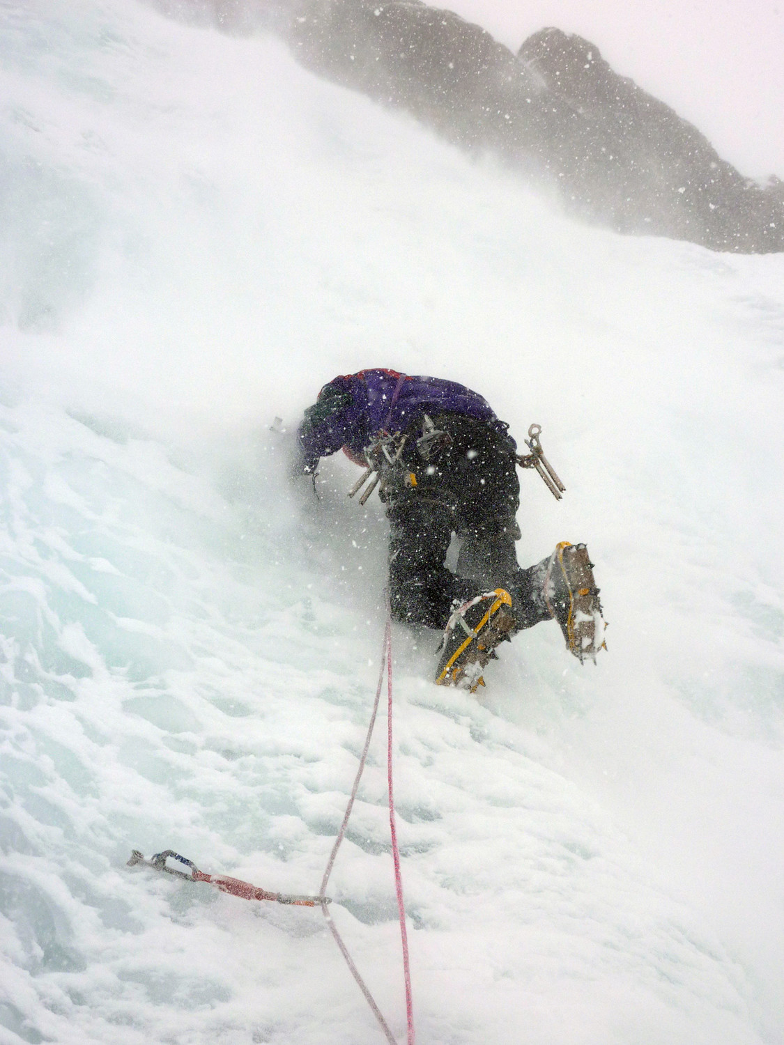 Cirque de Gavarnie - Les Alpes Juliennes sous les spindrifts