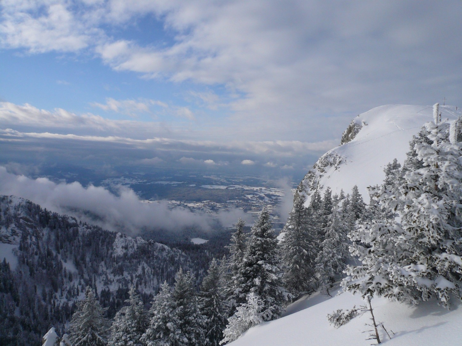 Petit Som, aujourd'hui ça skiait entre les nuages.