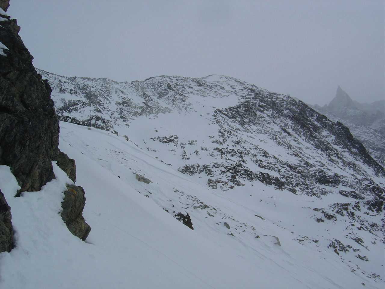 La rampe de Tsalion et l'Aiguille de la Tsa