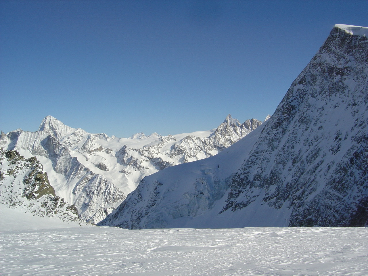 La nord du Pigne du col de Tsidjore Nouve