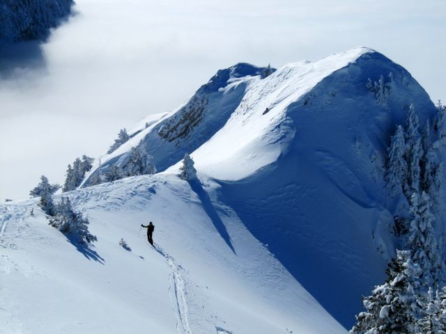 Jérôme au départ du couloir NW du Petit Som