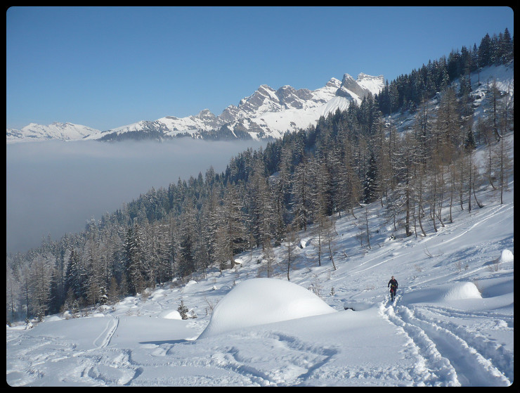 Blaise avec en arrière-fond une partie des Diablerets