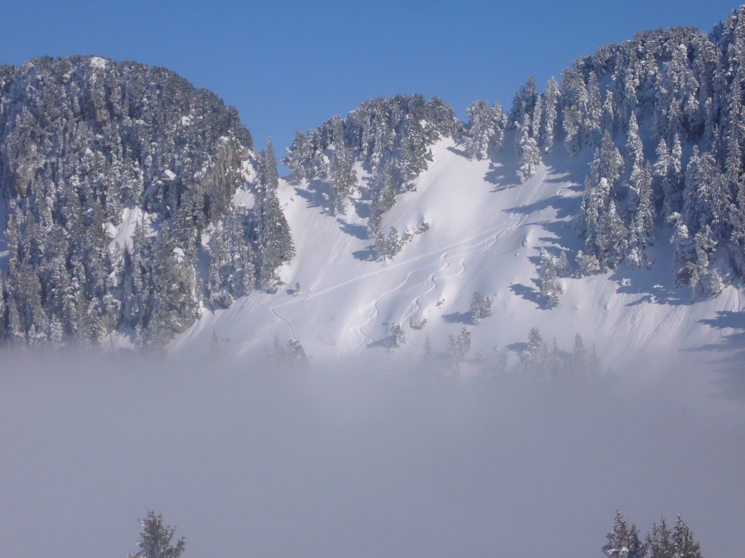 col du fret et nos traces depuis le petit som