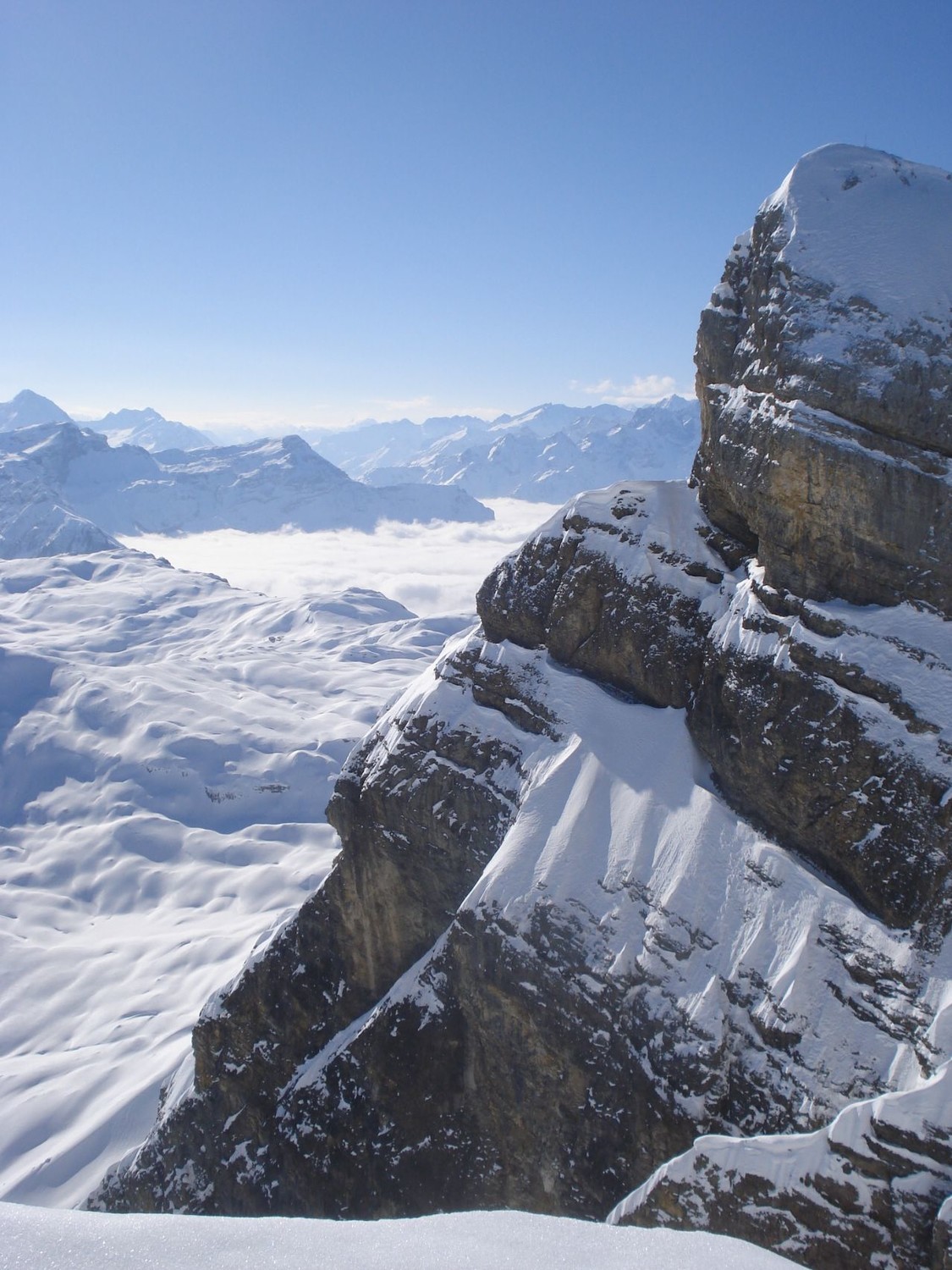 Sommet du Blüemberg : notre voisin le Chronenstock (2451m)