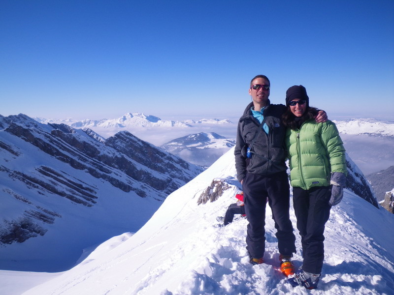 Dani et Laure au sommet de Tête Pelouse (Aravis)