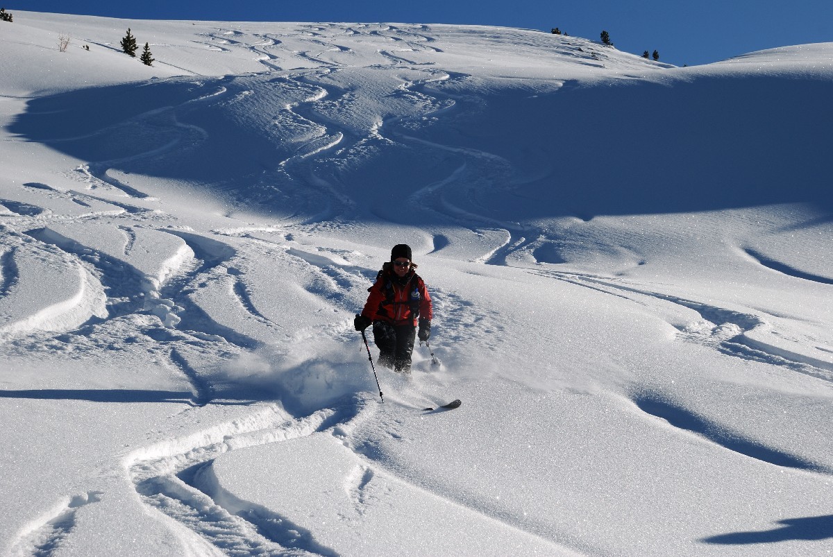 Jacqueline dans la descente de la Tour de Bonvin