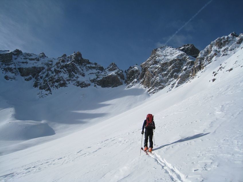 Montée au col entre la Font Sancte et les Heuvières
