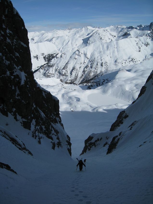 Dans le couloir entre les Heuvières et la Font Sancte