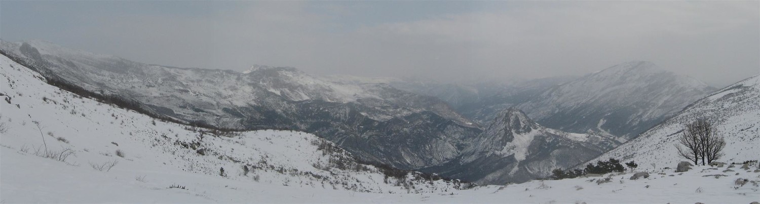 La vallée du Verdon en amont de Chasteuil.