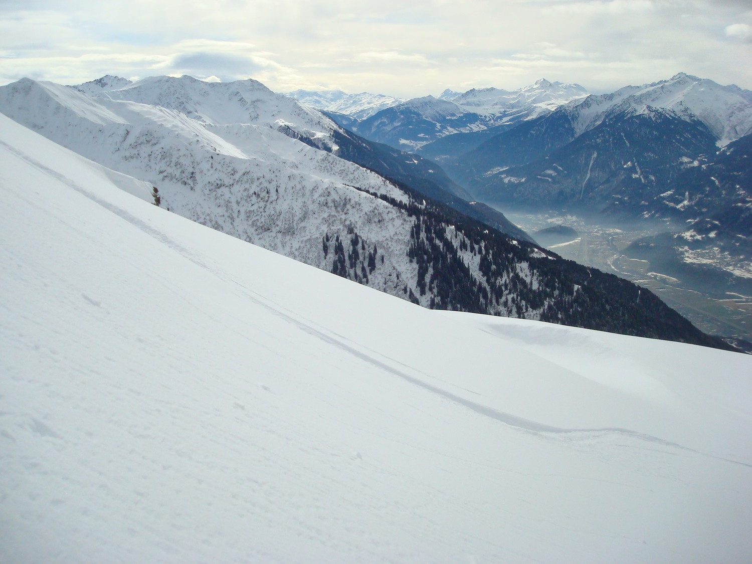 Vue sur la Basse Tarentaise: versant Sud Est