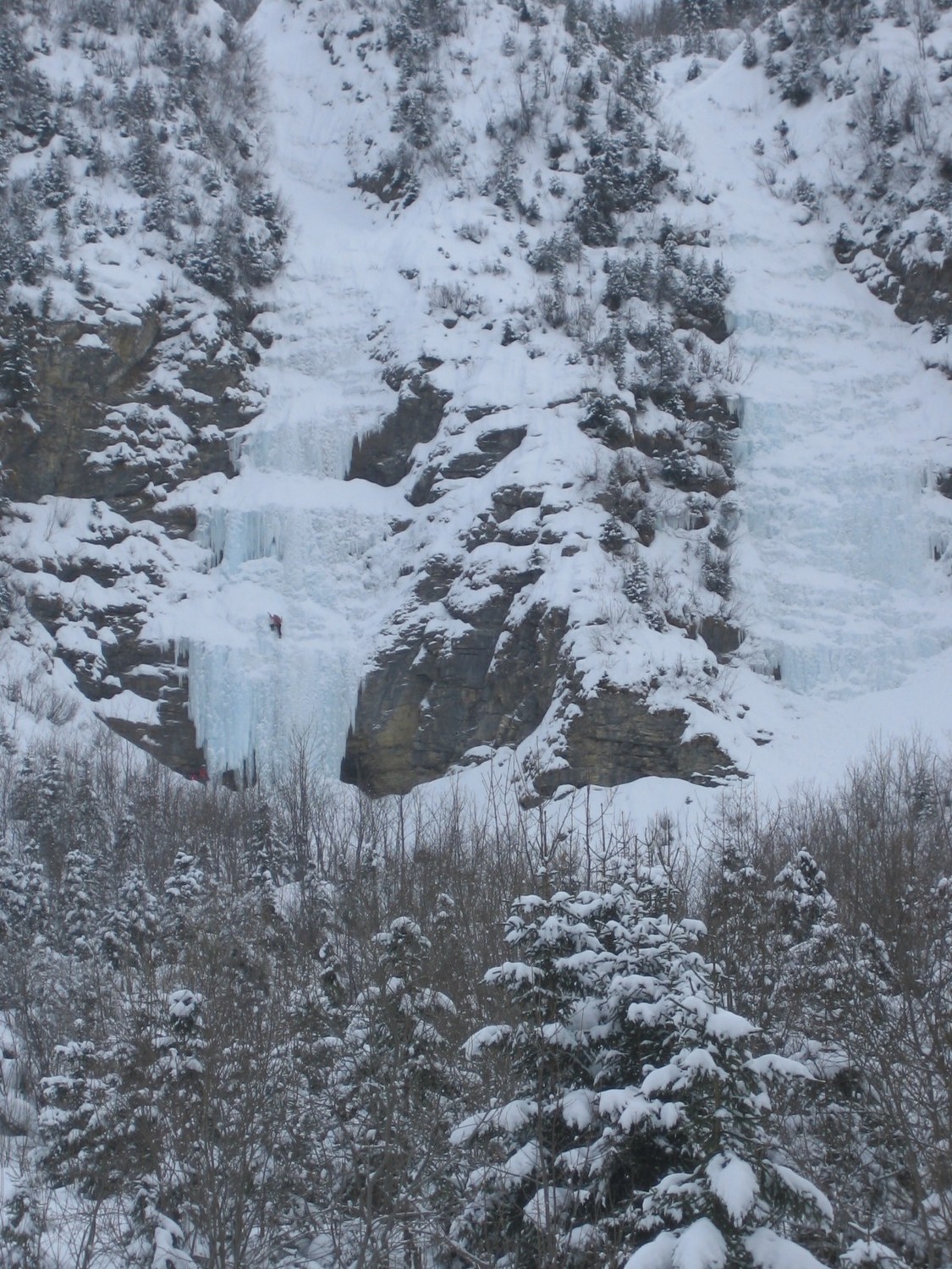 cascade du milieu