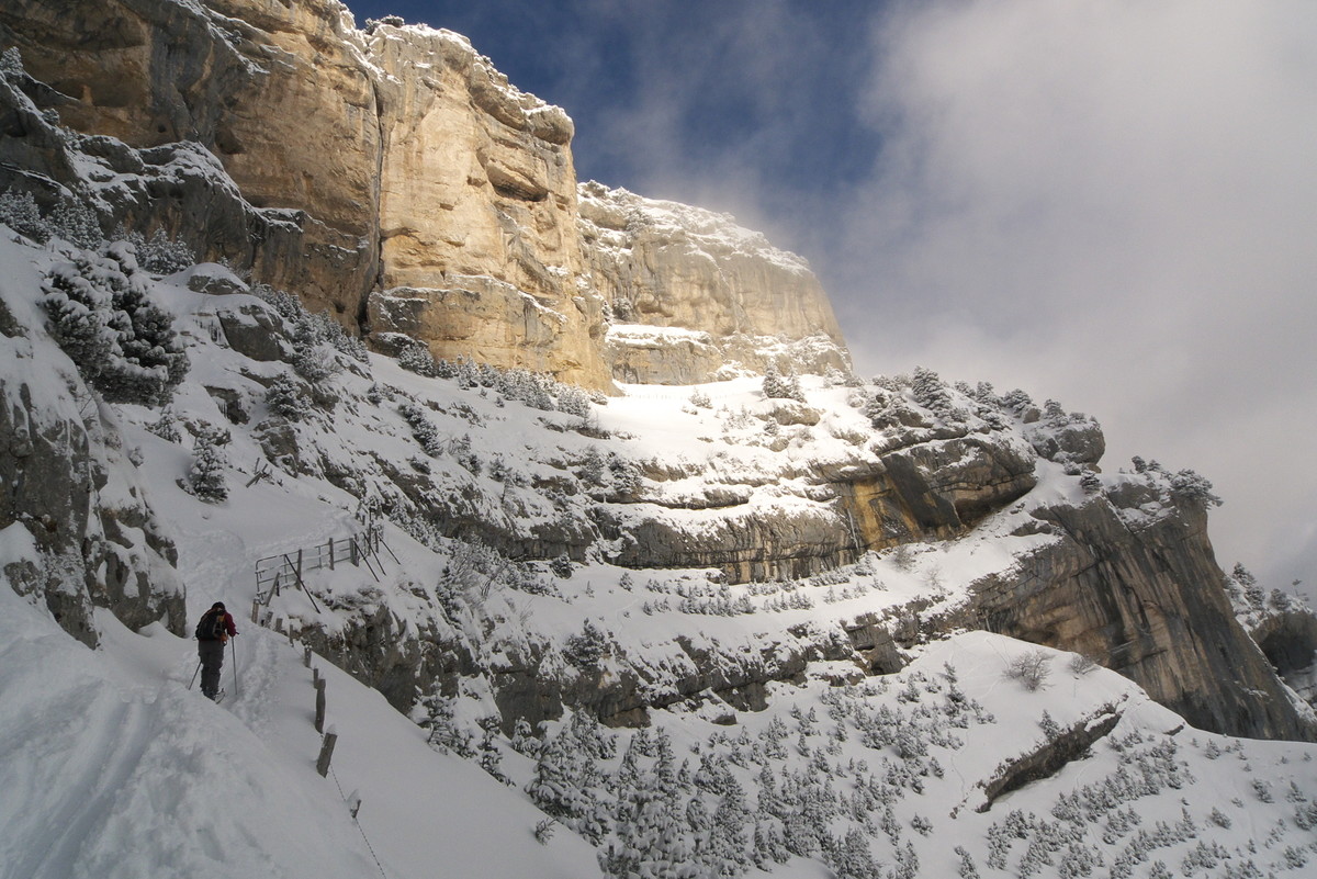 En montant dans le cirque de l'Aulp du Seuil