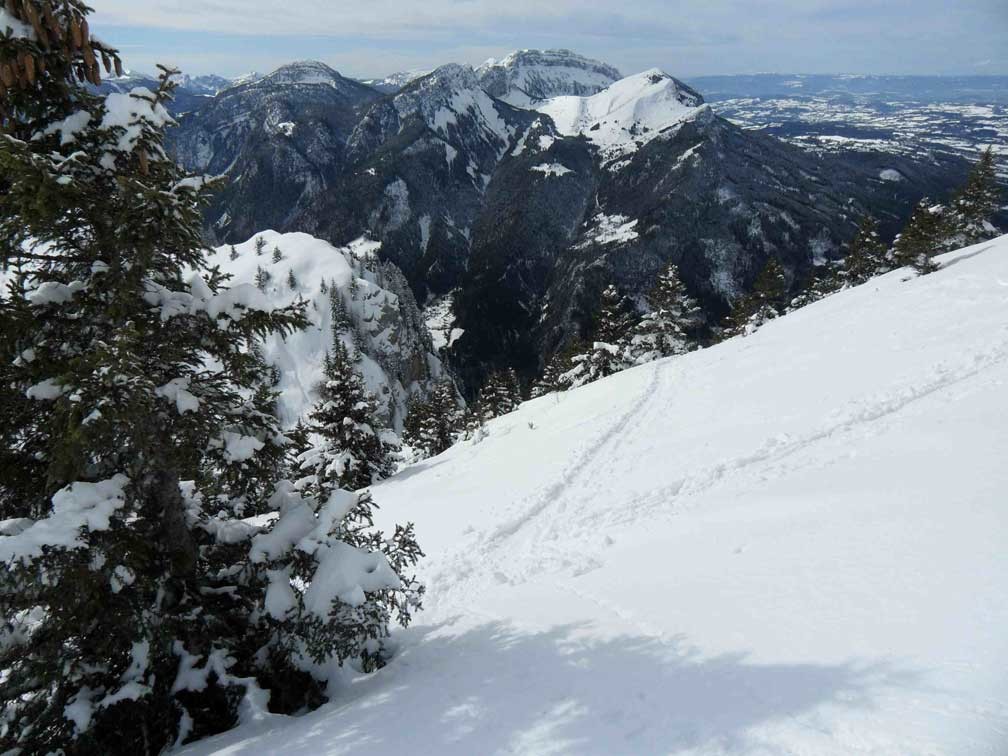 au dessus du col