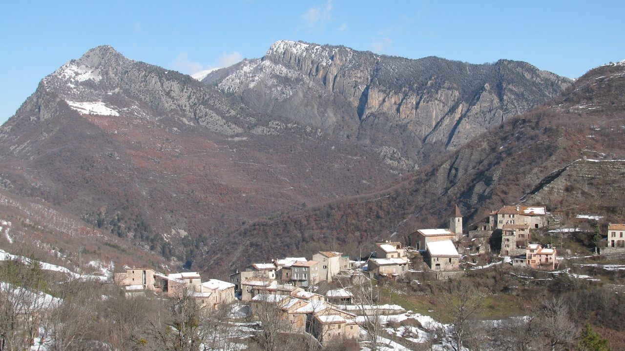 Le village de Reynier, point de départ