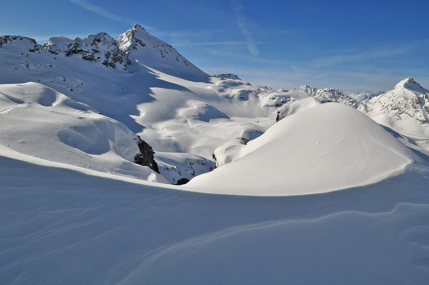 Le Grand Mont Calme par la Fenêtre d'Allèves