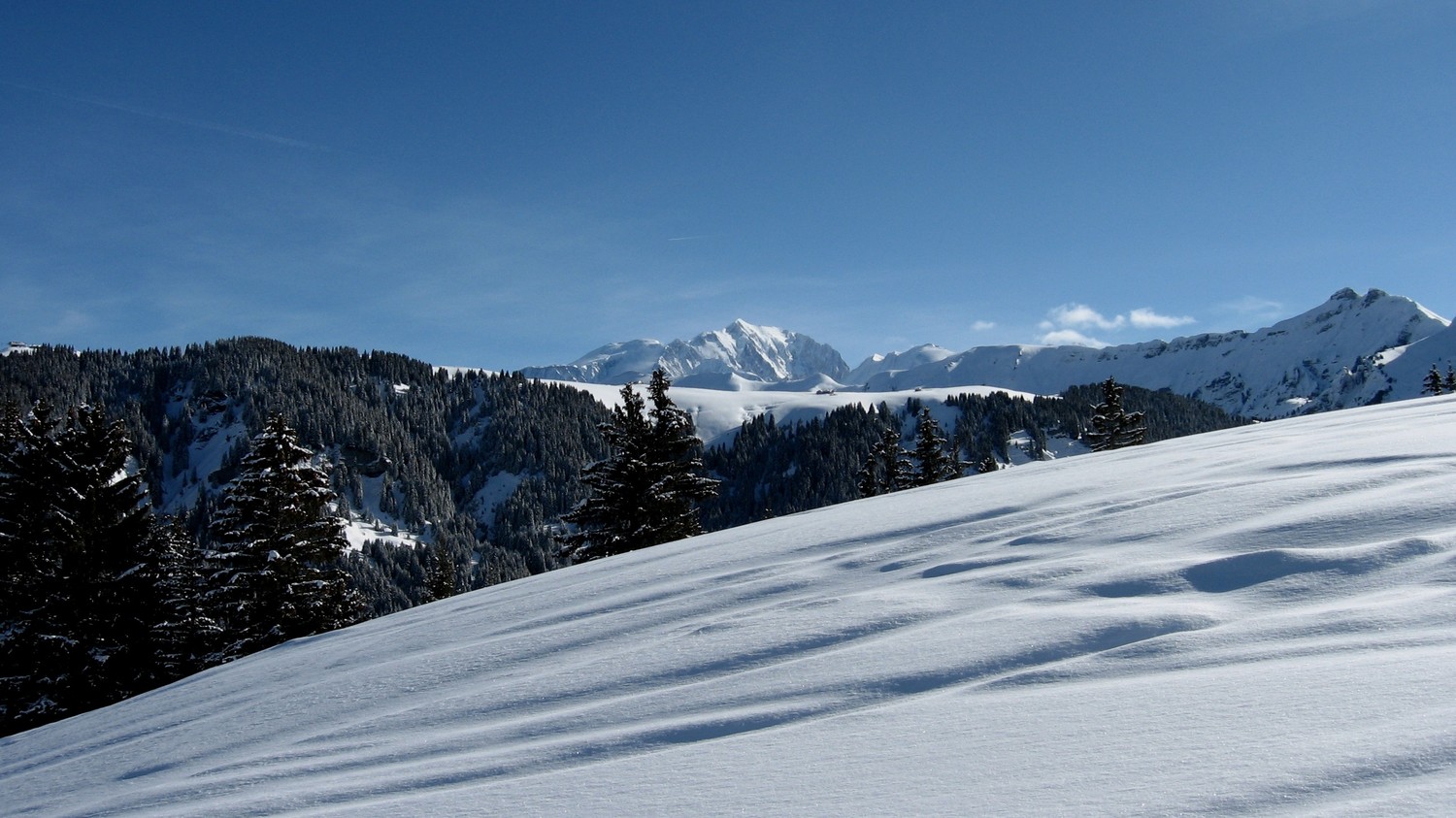 Le Mont-Blanc, pas plus haut que l'Aiguille Croche??!