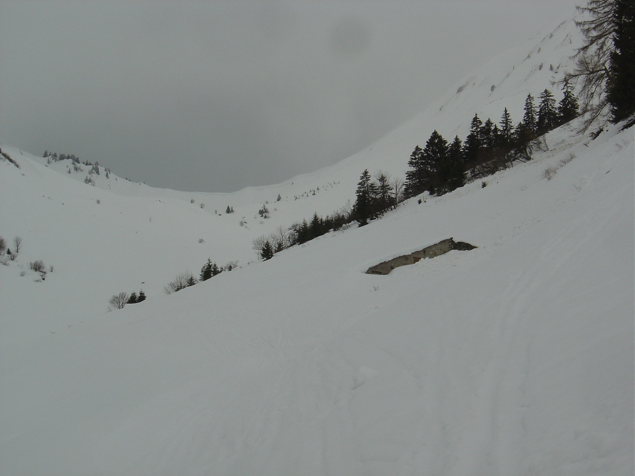 Au fond le col de Verne; au premier plan le chalet de Verne, si, si