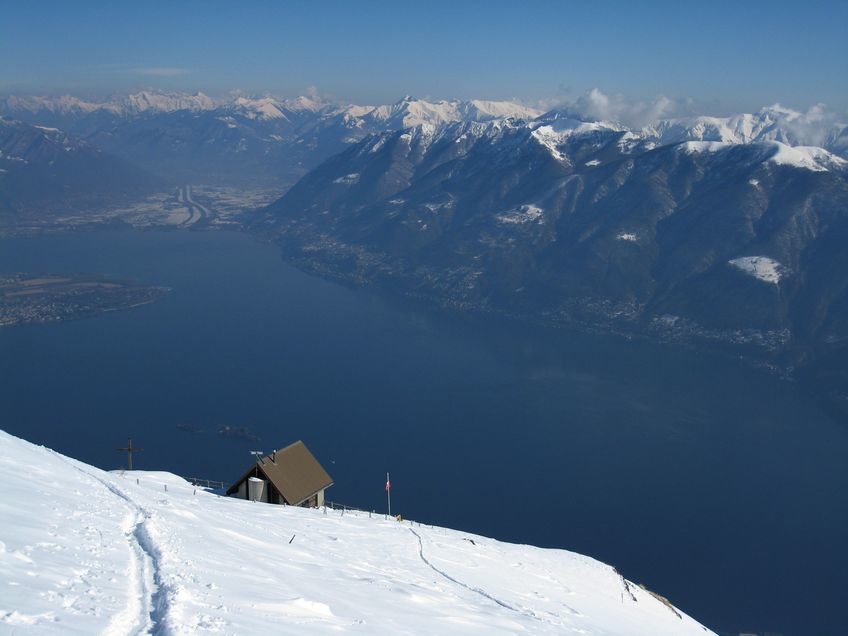 Le refuge Al Legn, au dessus de Locarno et du Lac Majeur