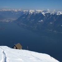 Le refuge Al Legn, au dessus de Locarno et du Lac Majeur