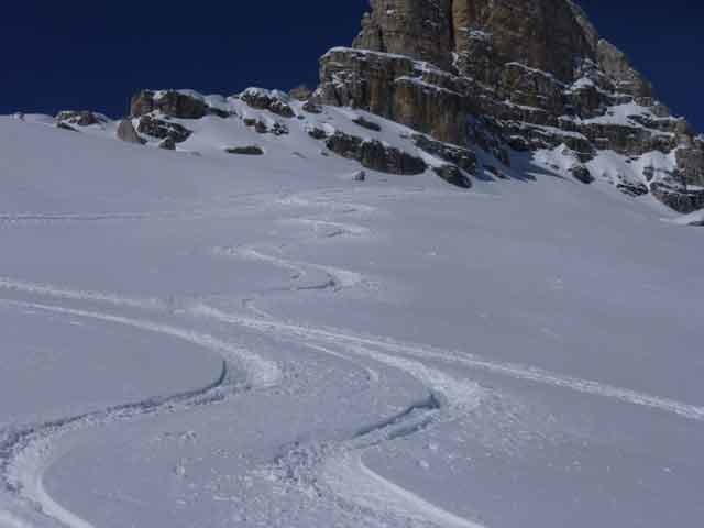 firma sotto la Torre TOBLIN