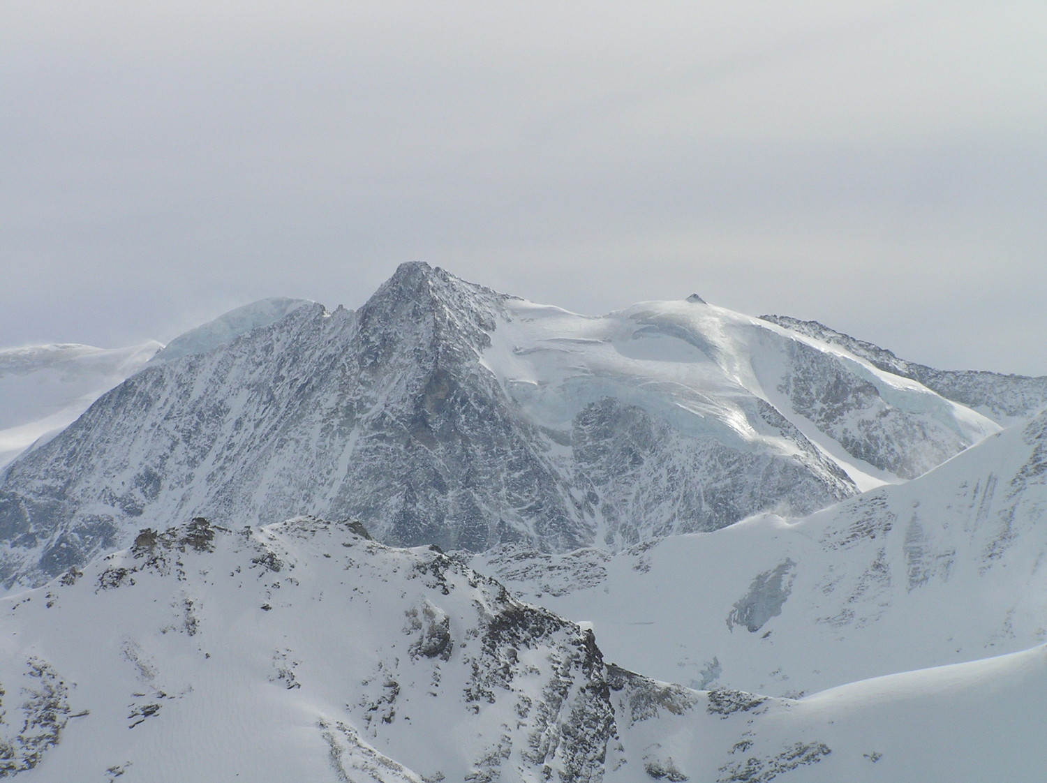 Mont Blanc de Cheilon et Serpentine en glace, depuis Rosablanche